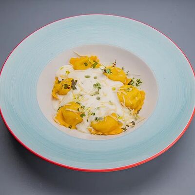 Равиоли с кроликом в Лаврушка по цене 650 ₽