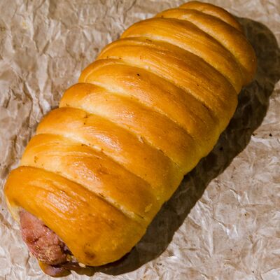 Сосиска в тестев Сальмаидрис по цене 90 ₽