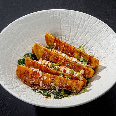 Салат из баклажанов в мисо-глазури в MEAT HAPPENS BBQ по цене 800 ₽