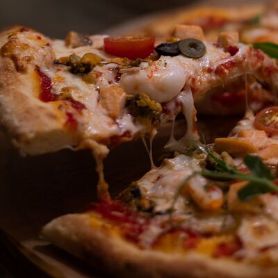 Пицца с морепродуктамив Foodlink по цене 800 ₽