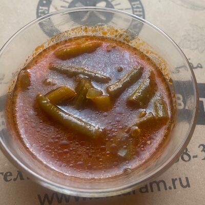 Зеленая фасоль в томатном соусе в Кафе Аль-карамарабская кухня по цене 180 ₽