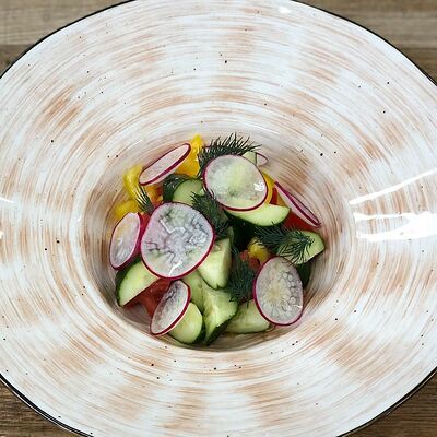 Овощной салат с семечками в Jesstaurant по цене 570 ₽