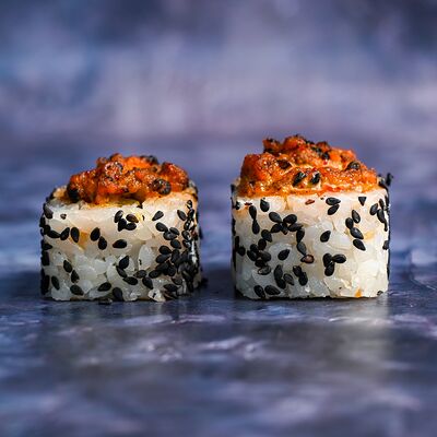 Запеченные роллы Острые мидиив Контейнер по цене 480 ₽