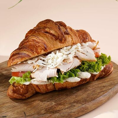 Круассан с Курицей в Сноб кофе по цене 480 ₽