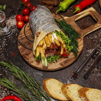 Гирос со свининой в Шашлычная бостан по цене 529 ₽