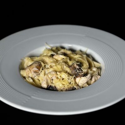 Паста Курица-грибыв Бобер Выдыхай по цене 550 ₽