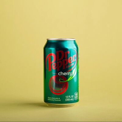 Dr Pepper cherry в Хот ДОГиДОГИ по цене 230 ₽