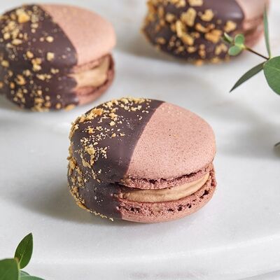 Макаронс шоколад-фундук в Ribambelle по цене 250 ₽