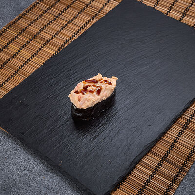 Суши запеченные с крабом в Sushi Max Kolpino по цене 150 ₽