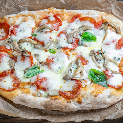 Римская Пепперони с грибами в Rustic Pizza по цене 790 ₽