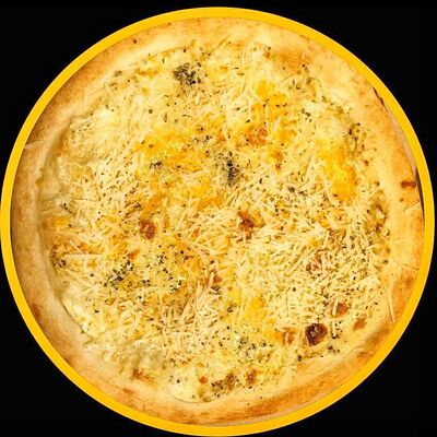 Пицца Четыре сыра в SPACEPIZZA по цене 984 ₽