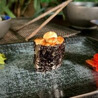 Гункан с угрем в Cafe Seven