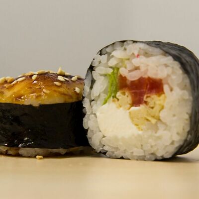 Запеченный томаго Сушими в Сушими по цене 550 ₽