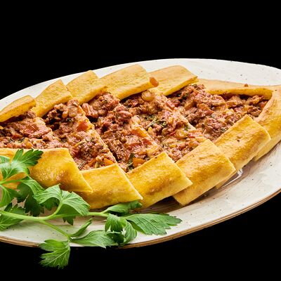 Пиде с мясомв Тантуни по цене 615 ₽