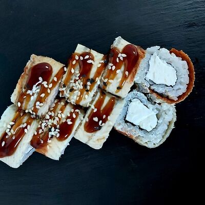 Ролл Чиз-угорь в TAY NAY по цене 650 ₽