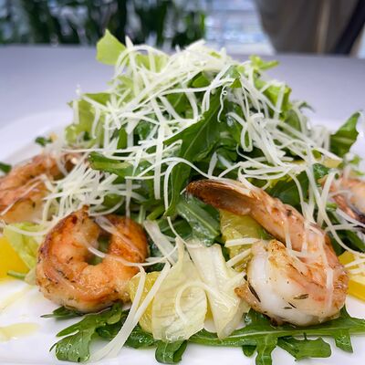 Салат с креветкой и апельсином в Мансарда по цене 800 ₽