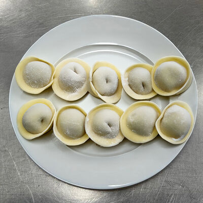 Пельмени в заморозке в Наш дворик по цене 525 ₽