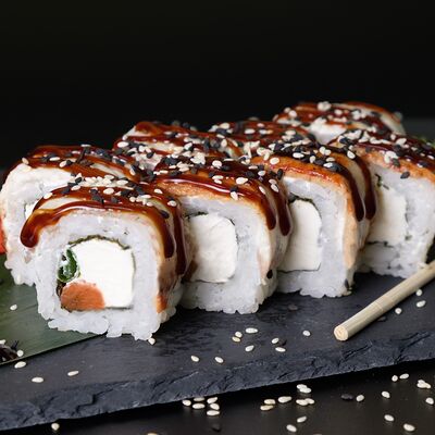 Канада в Caviar Rolls по цене 975 ₽