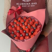 Букет из свежей клубники Летний день m 2.0 в Klubnika Bar