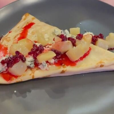 Блин с голубым сыром и грушей в Сытый Лось по цене 350 ₽