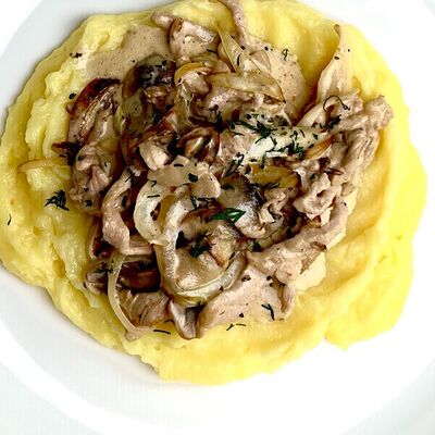 Бефстроганов со свининой в Баодзен по цене 430 ₽