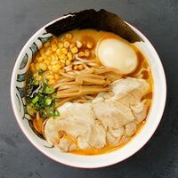 Тонкоцу Рамен в Umami Ramen Bistro