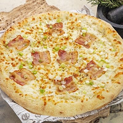 Пицца Карбонара 30 см в 7 небо по цене 650 ₽