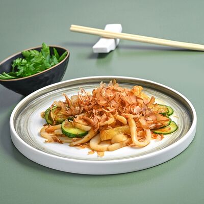 Салат с кальмаром гриль в Зебры по цене 620 ₽