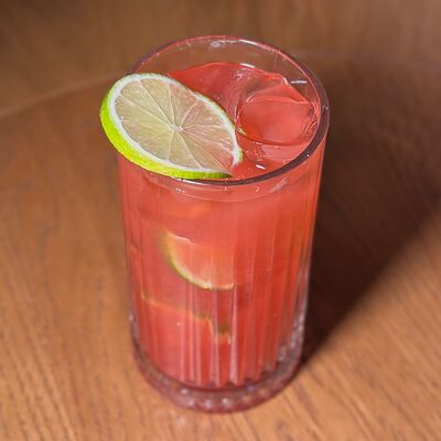 Лимонад клубника-личи в Романовская пекарня по цене 450 ₽