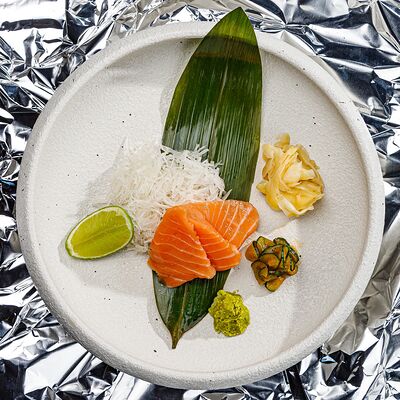 Сашими лосось в Skybar по цене 550 ₽