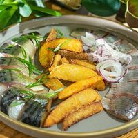 Рыбная закуска с картофелем в Eva bistro