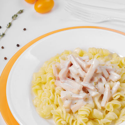 Паста с сыром и ветчиной в Блин и Мясо по цене 299 ₽