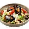 Теплый салат с морепродуктами в Кушай мясо по цене 670