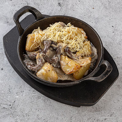 Телятина с картофелем и грибами в Бали по цене 629 ₽