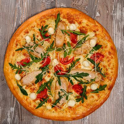 Пицца с курицей и песто в Fusion по цене 810 ₽