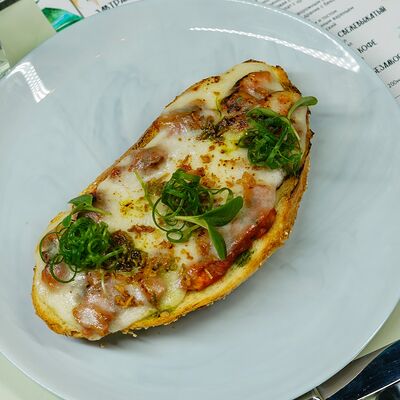 Открытый сэндвич с грибами и томатамив Рановский Рест по цене 490 ₽