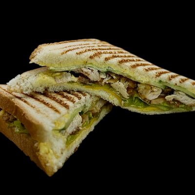 Сэндвич с курицей в Шаурма 24/7 по цене 325 ₽