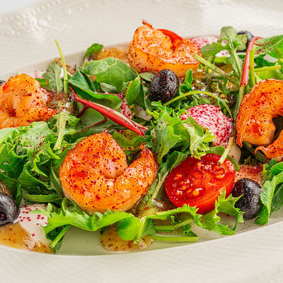 Салат с креветками и кремом из груши в Morricone pizza & wine по цене 760 ₽