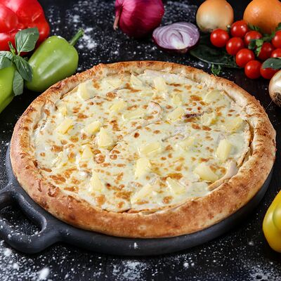 Пицца Ананас и Курица 38 см в Loca Pizza по цене 1450 ₽