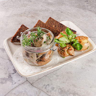 Сельдь голландская в Биродром и Панчетта по цене 580 ₽