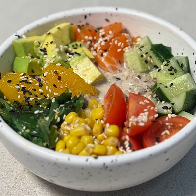 Поке с лососем в Hello olivia по цене 810 ₽