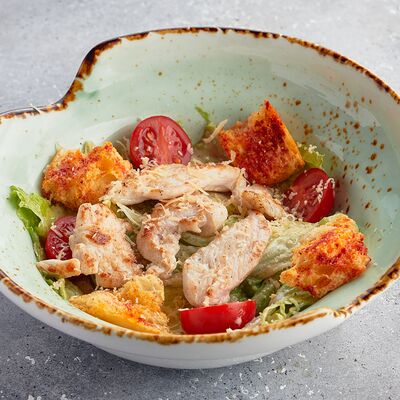 Цезарь с курицей в Дым и Рим по цене 540 ₽