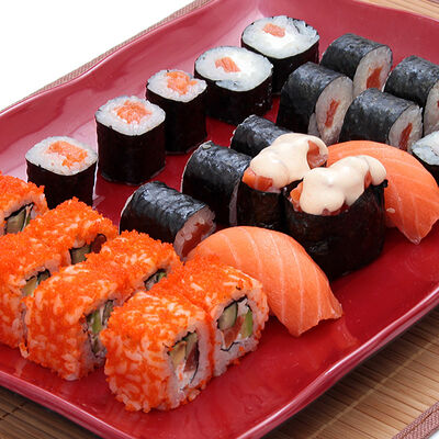 Сет Лосось в Sushiwoker по цене 1599 ₽