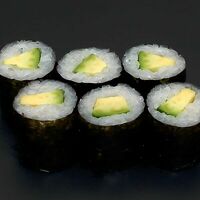 Мини-ролл с авокадо в Total Sushi