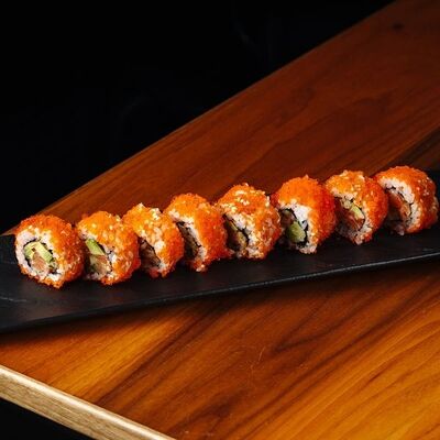 Ролл криспи с лососем в Buba Sushi по цене 1290 ₽