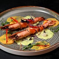 Королевские креветки с соусом васаби в Domum