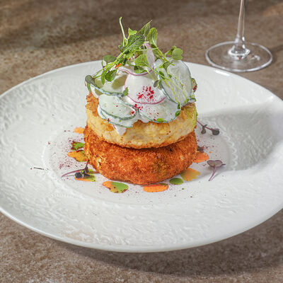 Котлета из индейки с картофельным крокетом в Ива по цене 805 ₽