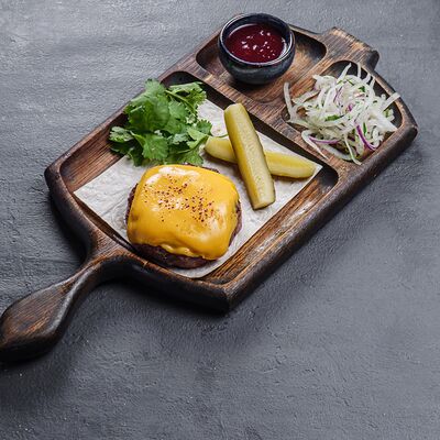 Бифштекс из говядины в LAFA FAMILY по цене 890 ₽