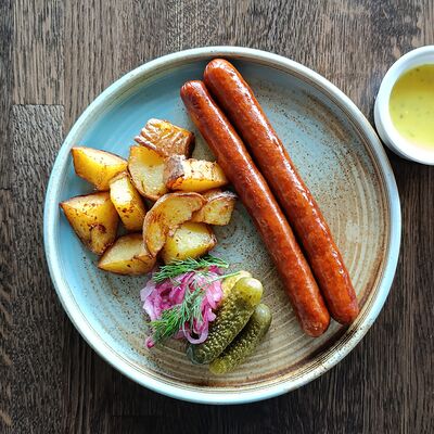 Дебрецинер в Кролик и Волк по цене 590 ₽