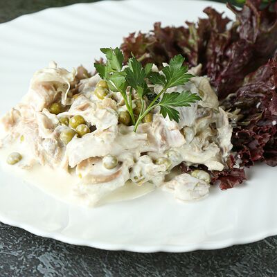 Курица в сливочном соусе в Даймохк по цене 800 ₽